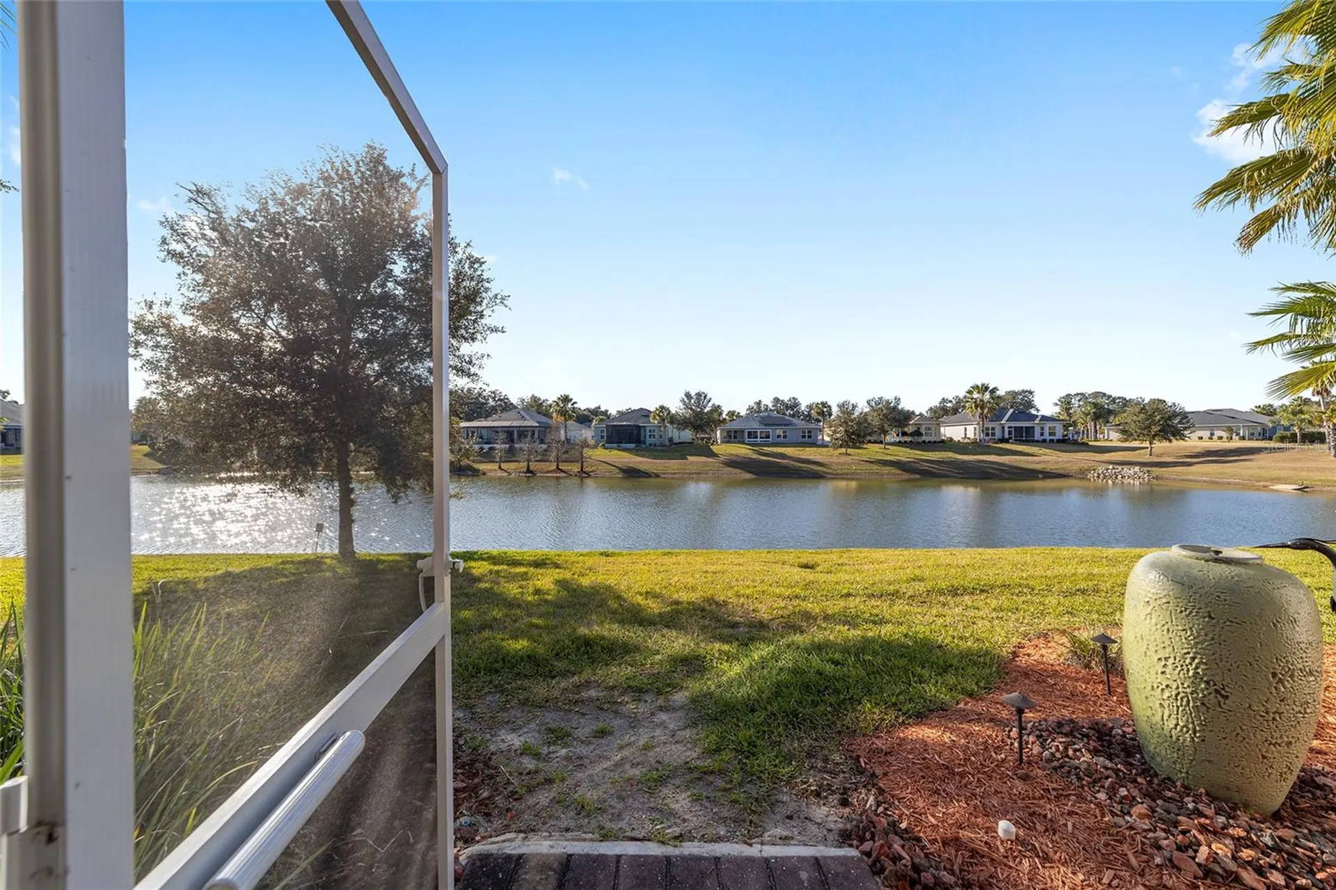 10161 Julia Isles Avenue Oxford FL 34484