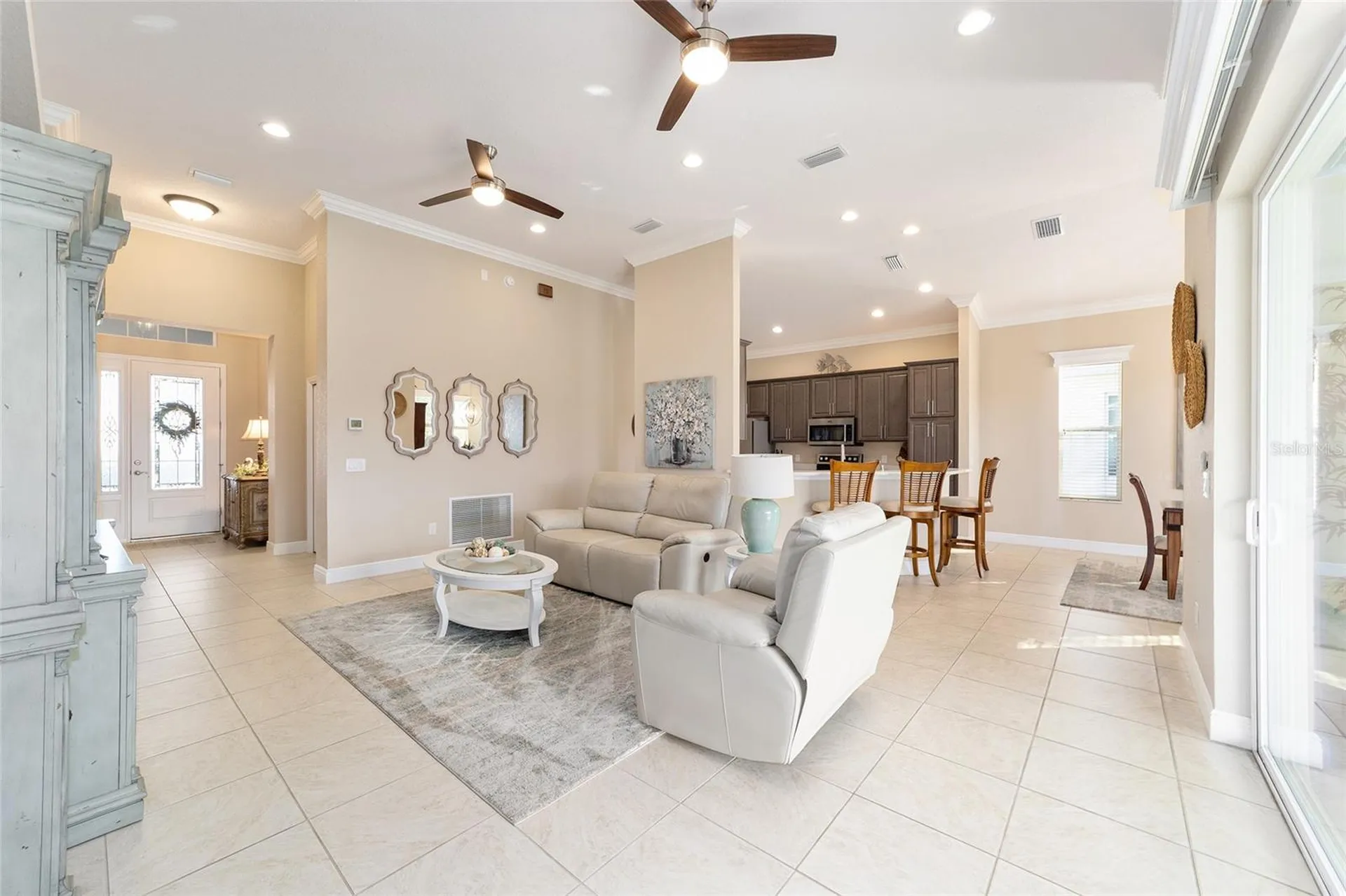 10161 Julia Isles Avenue Oxford FL 34484
