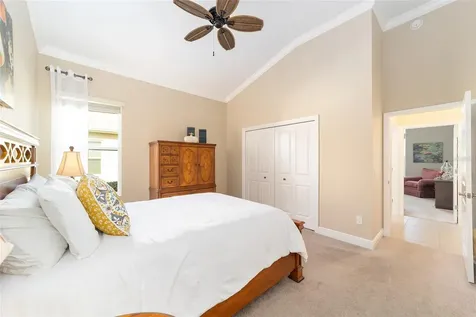 10161 Julia Isles Avenue Oxford FL 34484