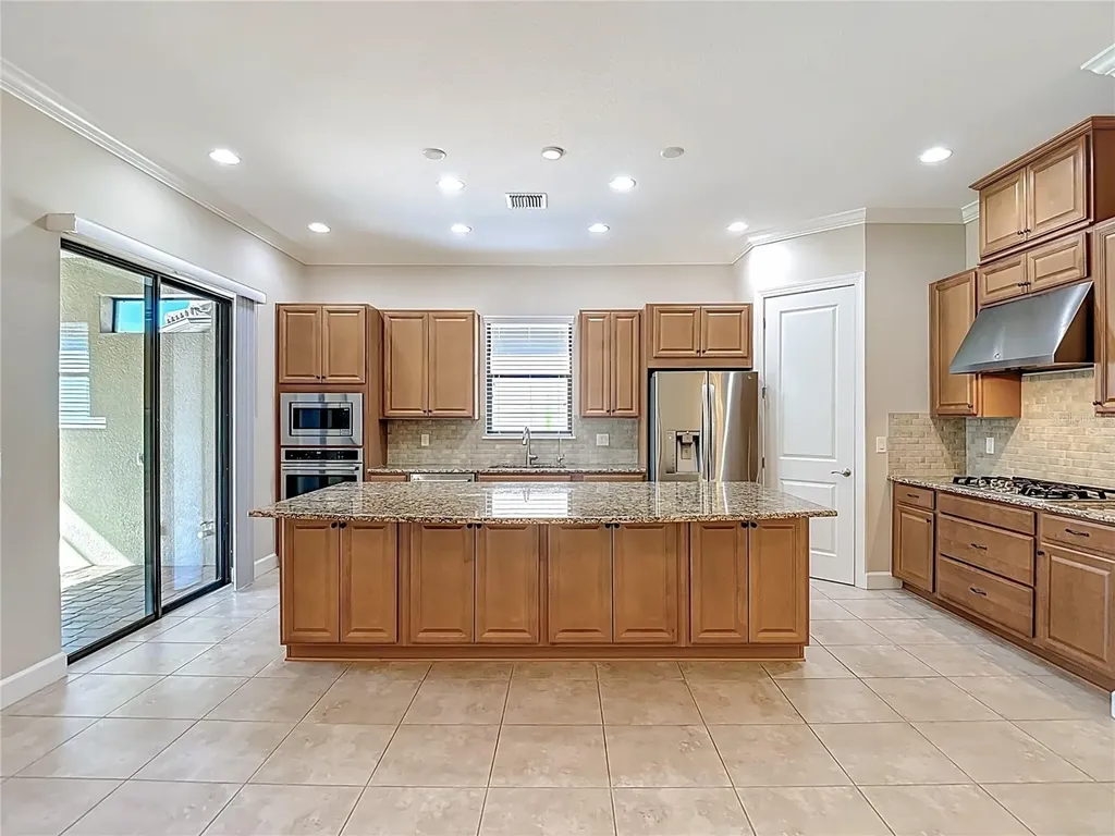 8613 Grand Alberato Road Tampa FL 33647