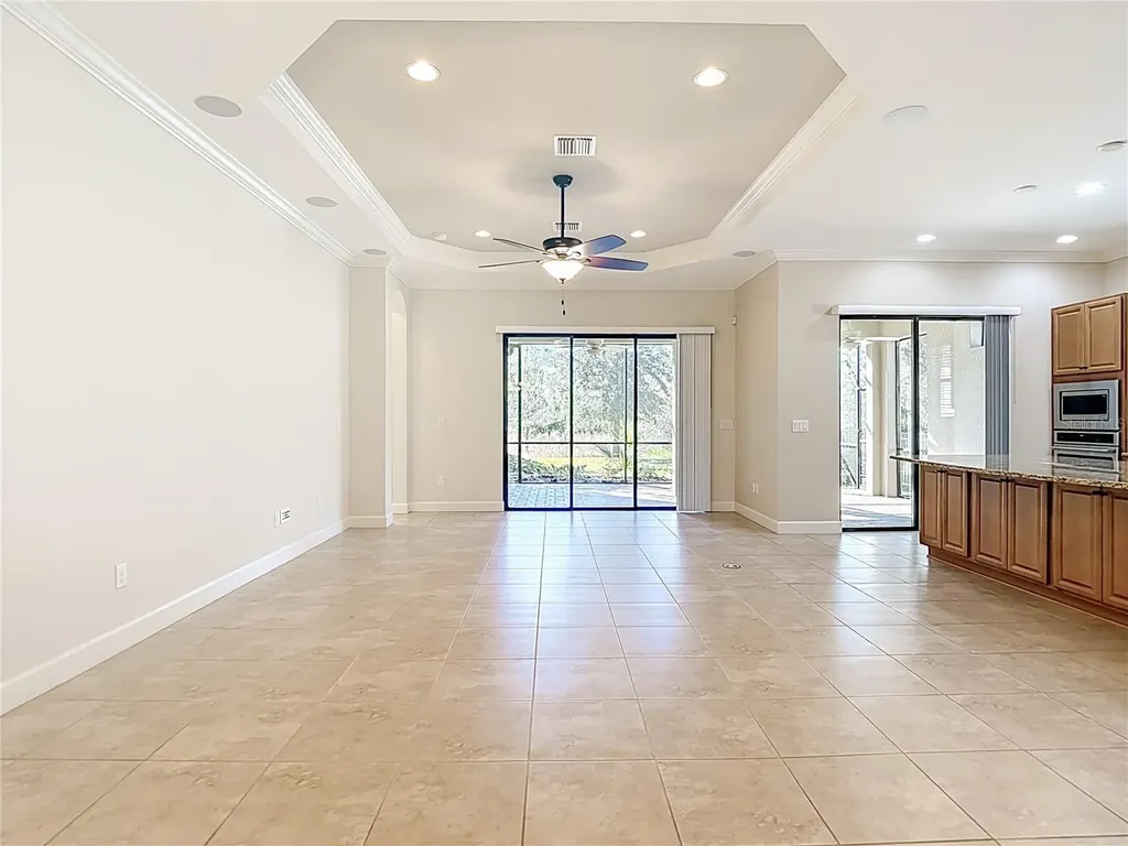 8613 Grand Alberato Road Tampa FL 33647