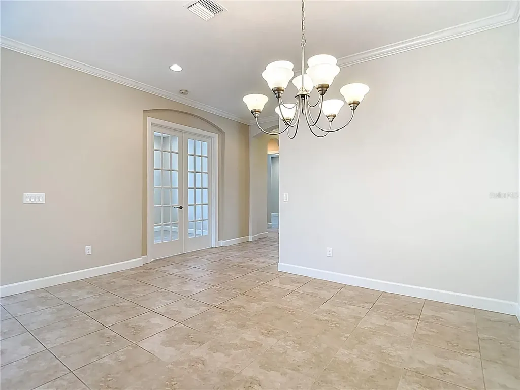 8613 Grand Alberato Road Tampa FL 33647