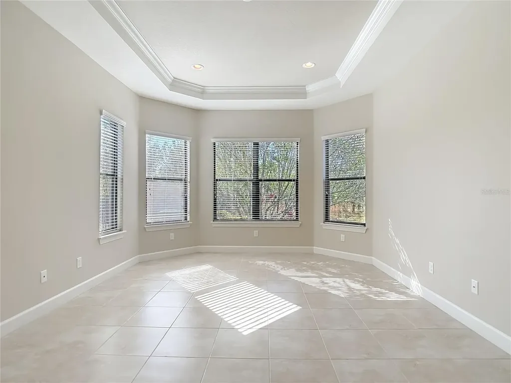 8613 Grand Alberato Road Tampa FL 33647