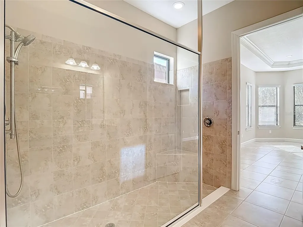 8613 Grand Alberato Road Tampa FL 33647