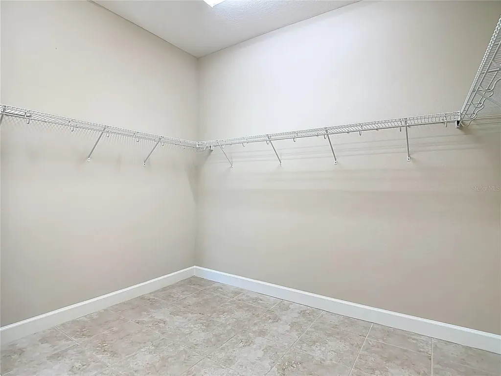 8613 Grand Alberato Road Tampa FL 33647