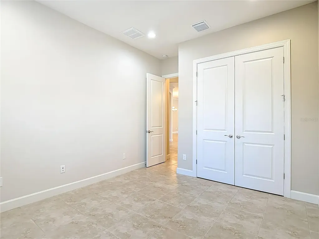 8613 Grand Alberato Road Tampa FL 33647