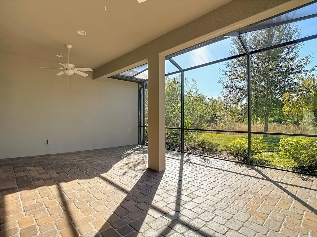 8613 Grand Alberato Road Tampa FL 33647
