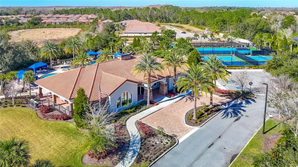 8613 Grand Alberato Road Tampa FL 33647