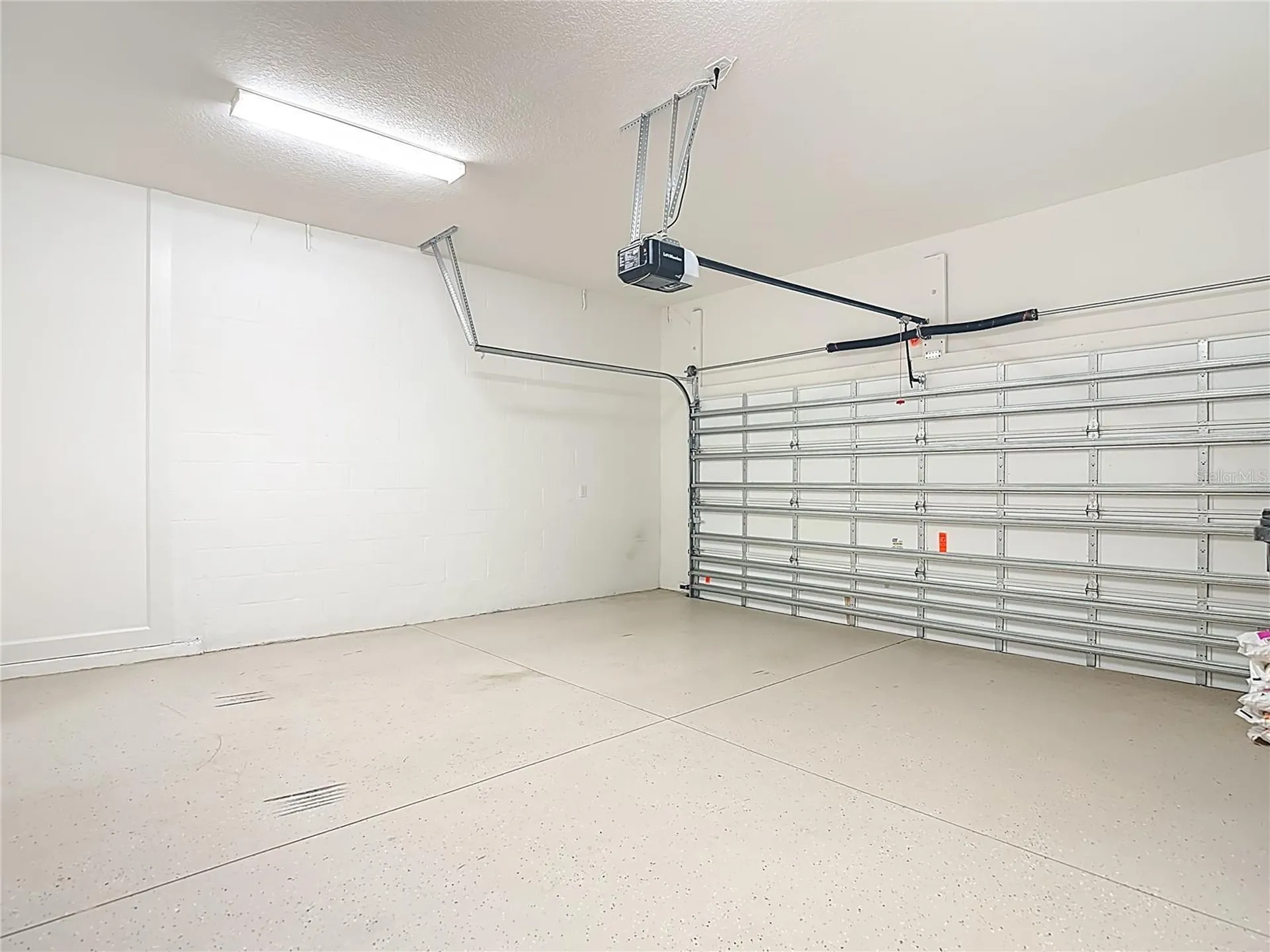 8613 Grand Alberato Road Tampa FL 33647