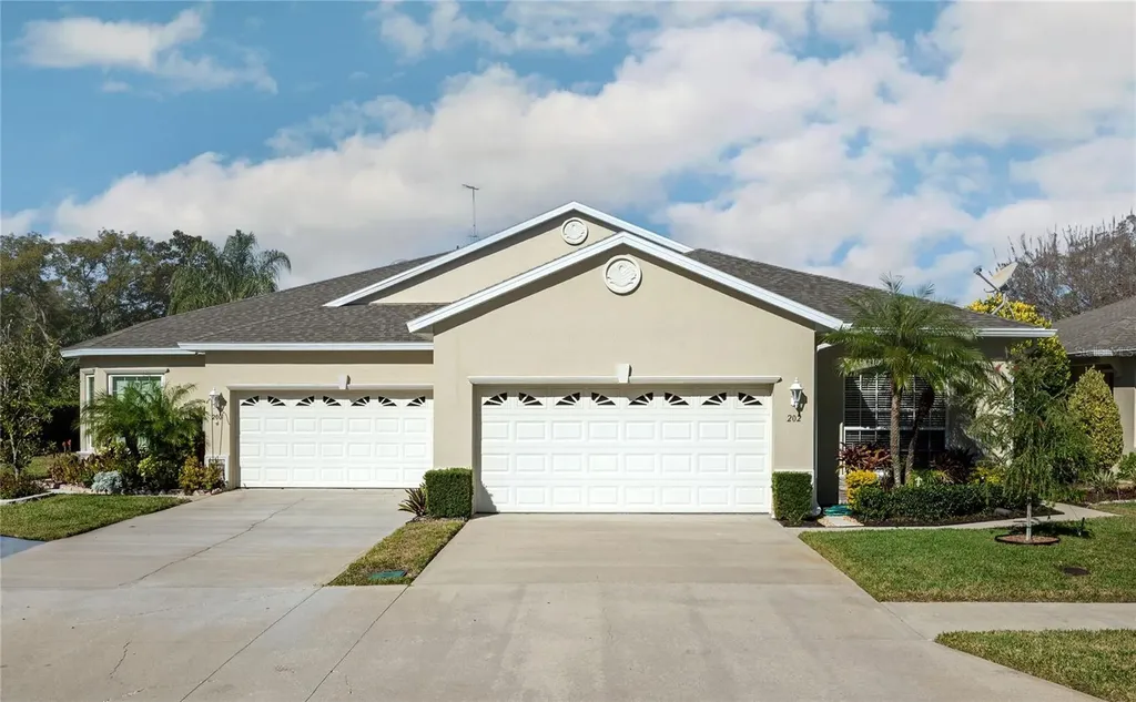 202 Lourdan Court Debary FL 32713
