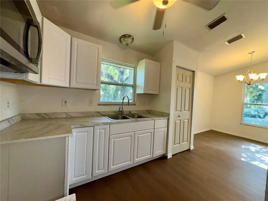 1837 6th Avenue E Bradenton FL 34208