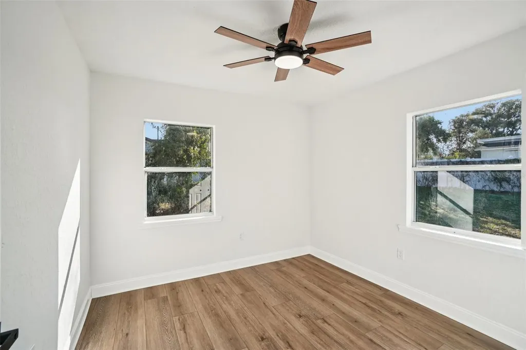 13929 2nd Street Dade City FL 33525
