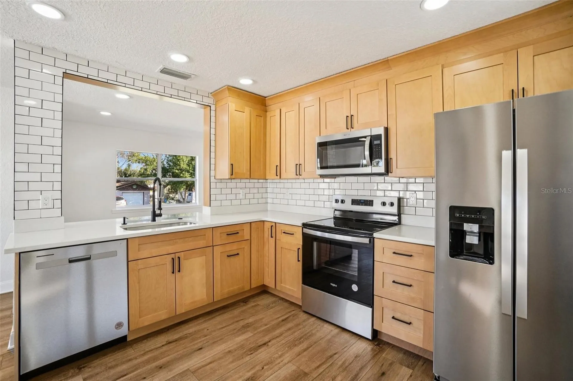 13929 2nd Street Dade City FL 33525