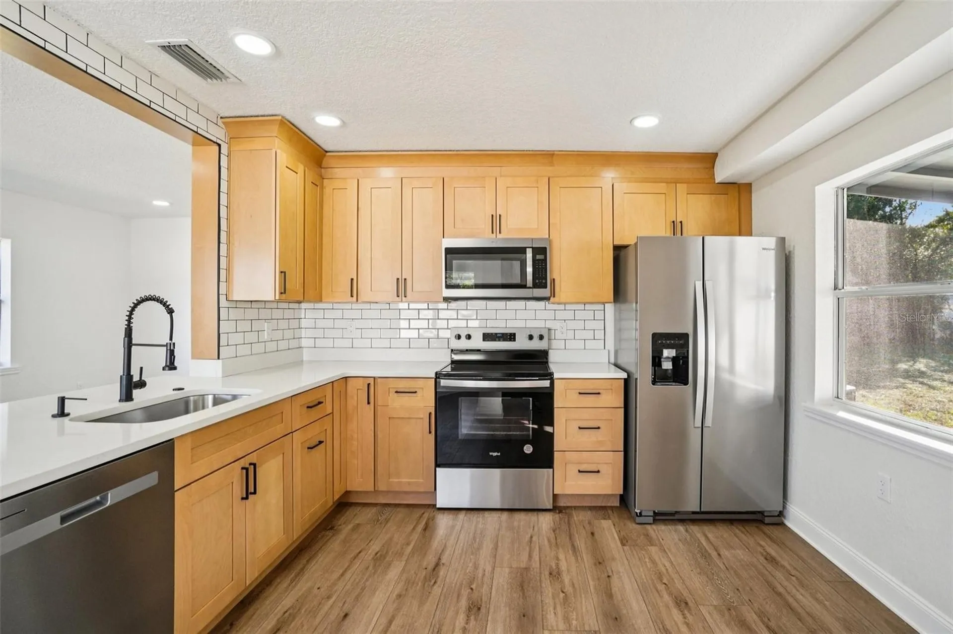 13929 2nd Street Dade City FL 33525