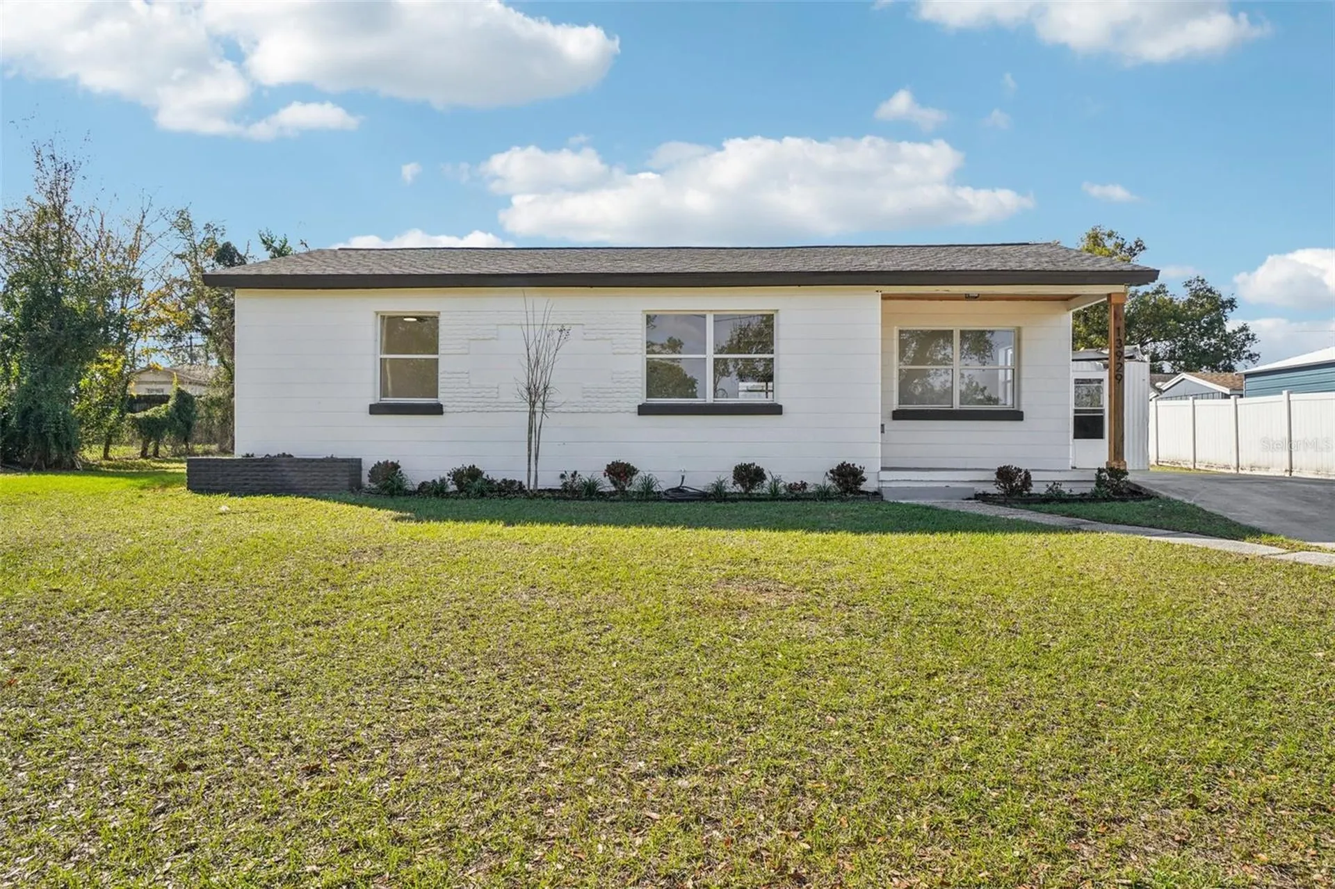 13929 2nd Street Dade City FL 33525