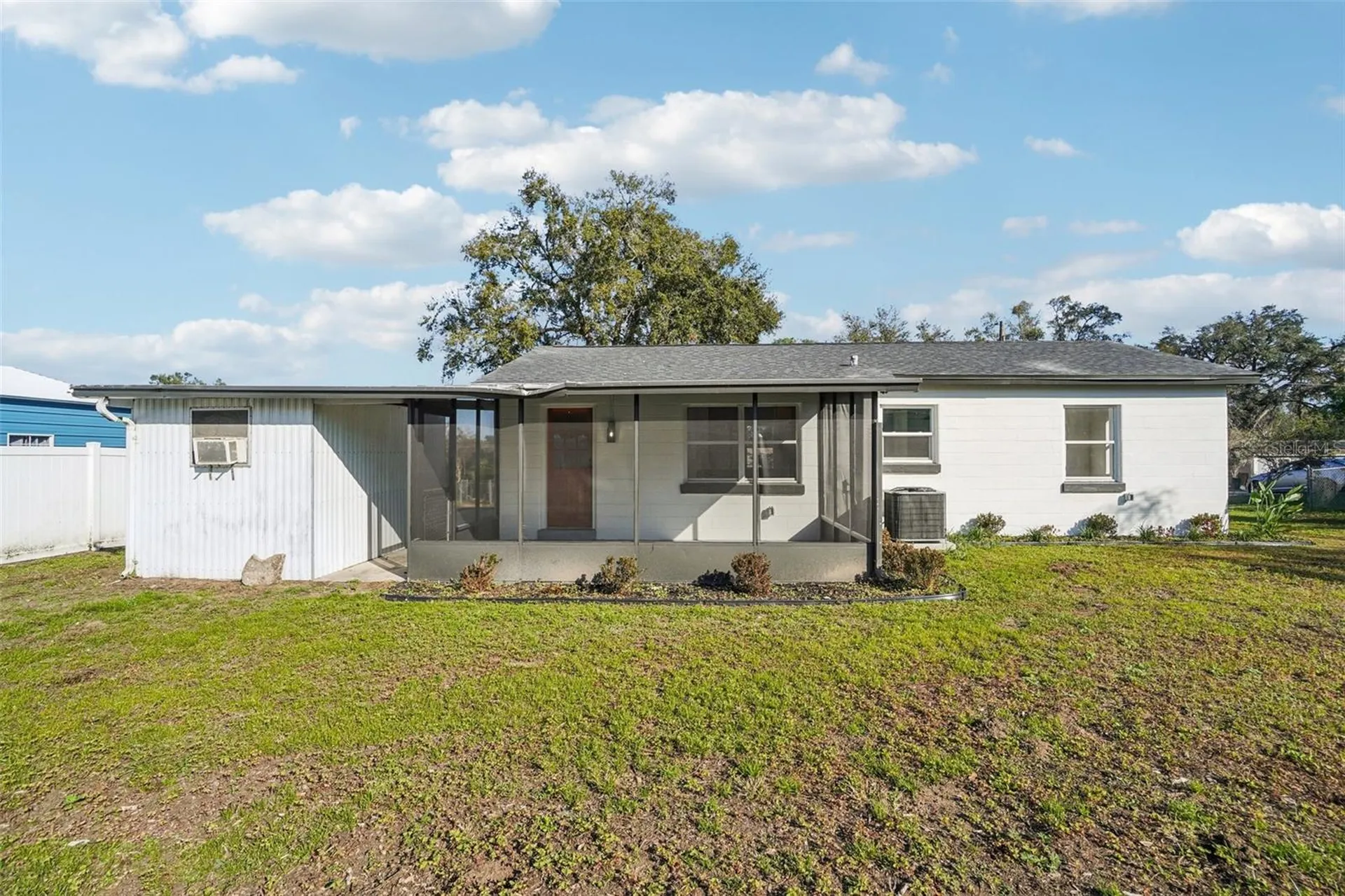 13929 2nd Street Dade City FL 33525
