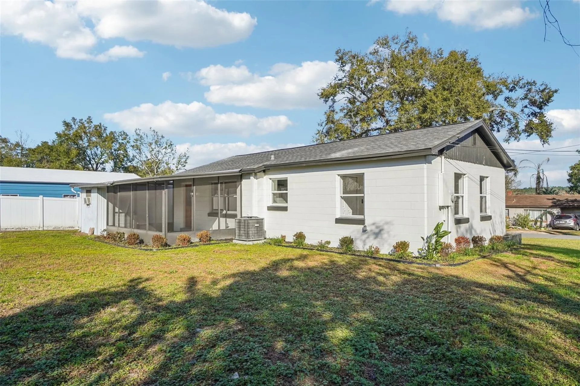 13929 2nd Street Dade City FL 33525