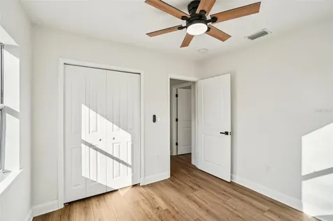 13929 2nd Street Dade City FL 33525