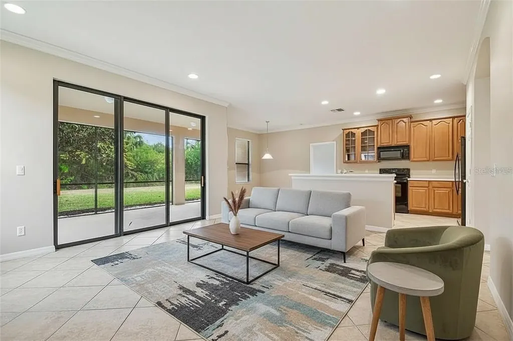 127 Silver Falls Drive Apollo Beach FL 33572