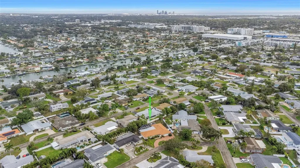 4313 50th Place S St Petersburg FL 33711