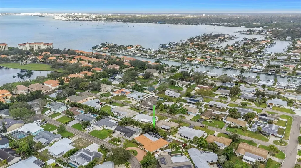 4313 50th Place S St Petersburg FL 33711