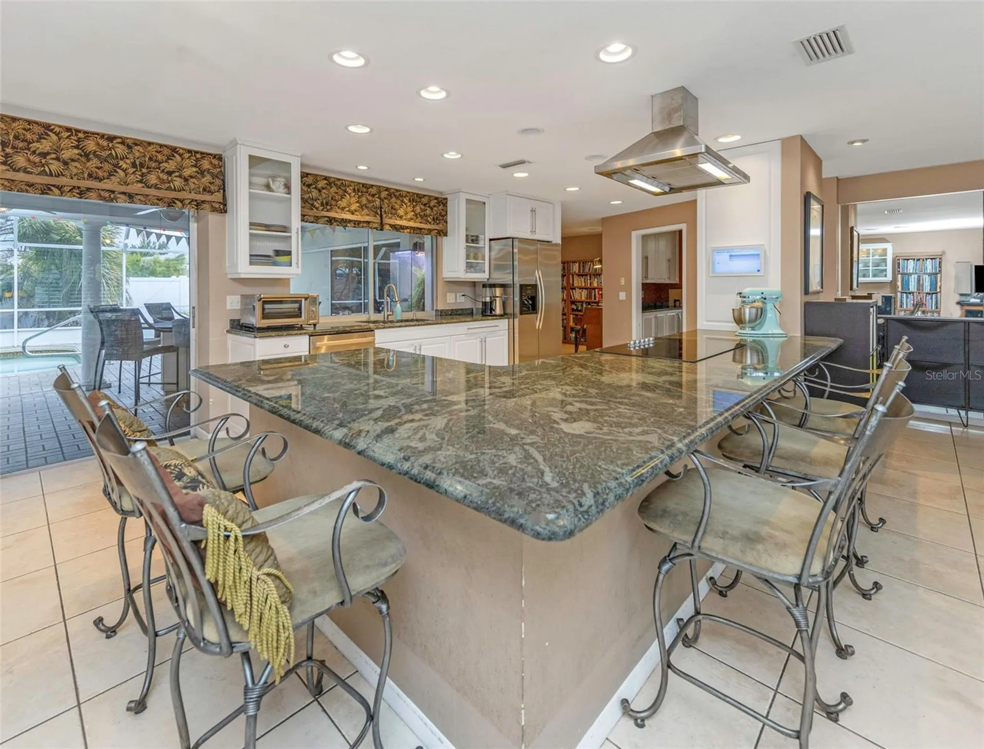 4313 50th Place S St Petersburg FL 33711