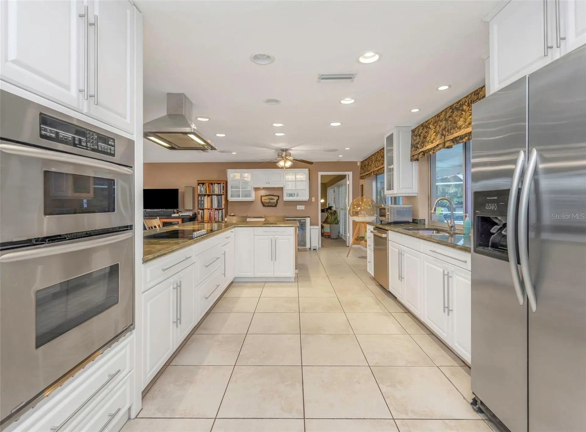 4313 50th Place S St Petersburg FL 33711