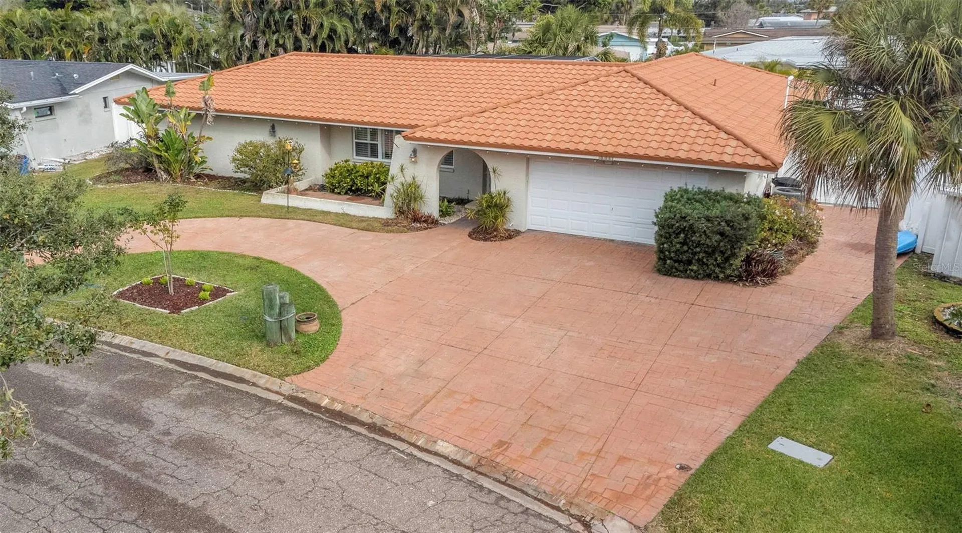 4313 50th Place S St Petersburg FL 33711