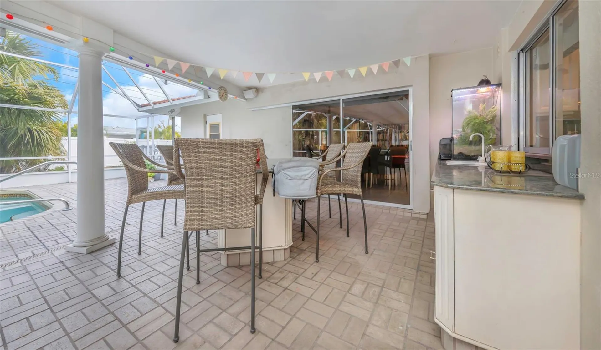 4313 50th Place S St Petersburg FL 33711
