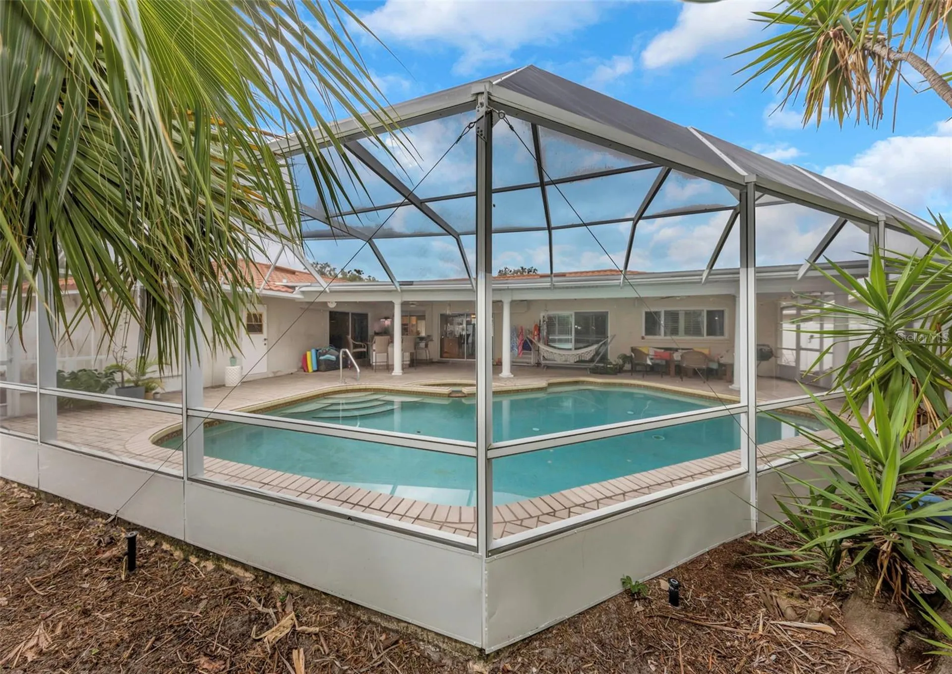 4313 50th Place S St Petersburg FL 33711