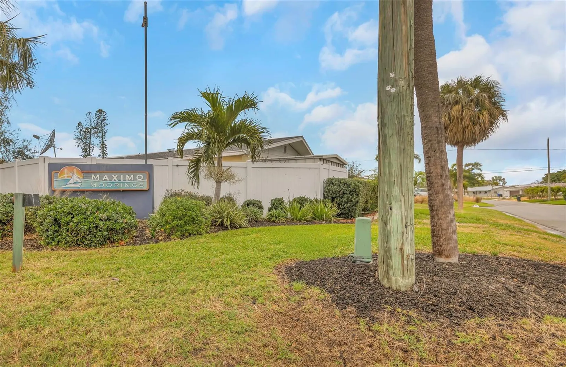 4313 50th Place S St Petersburg FL 33711