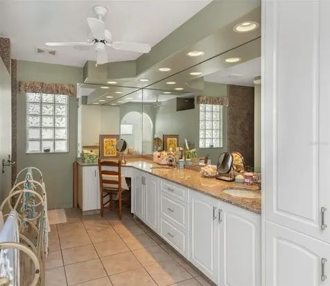 4313 50th Place S St Petersburg FL 33711
