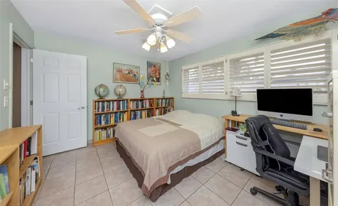 4313 50th Place S St Petersburg FL 33711