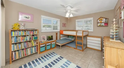 4313 50th Place S St Petersburg FL 33711