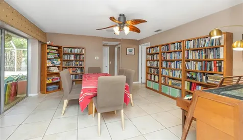 4313 50th Place S St Petersburg FL 33711