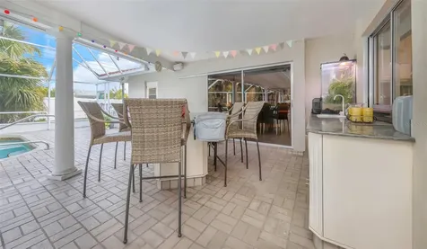 4313 50th Place S St Petersburg FL 33711