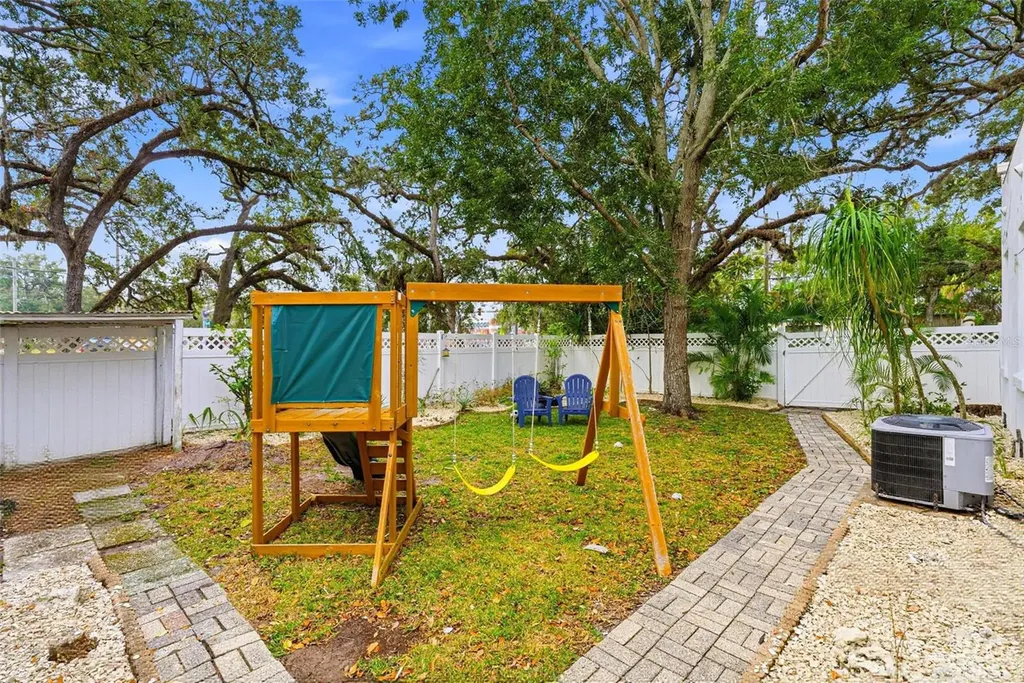 1706 4th Avenue E Bradenton FL 34208