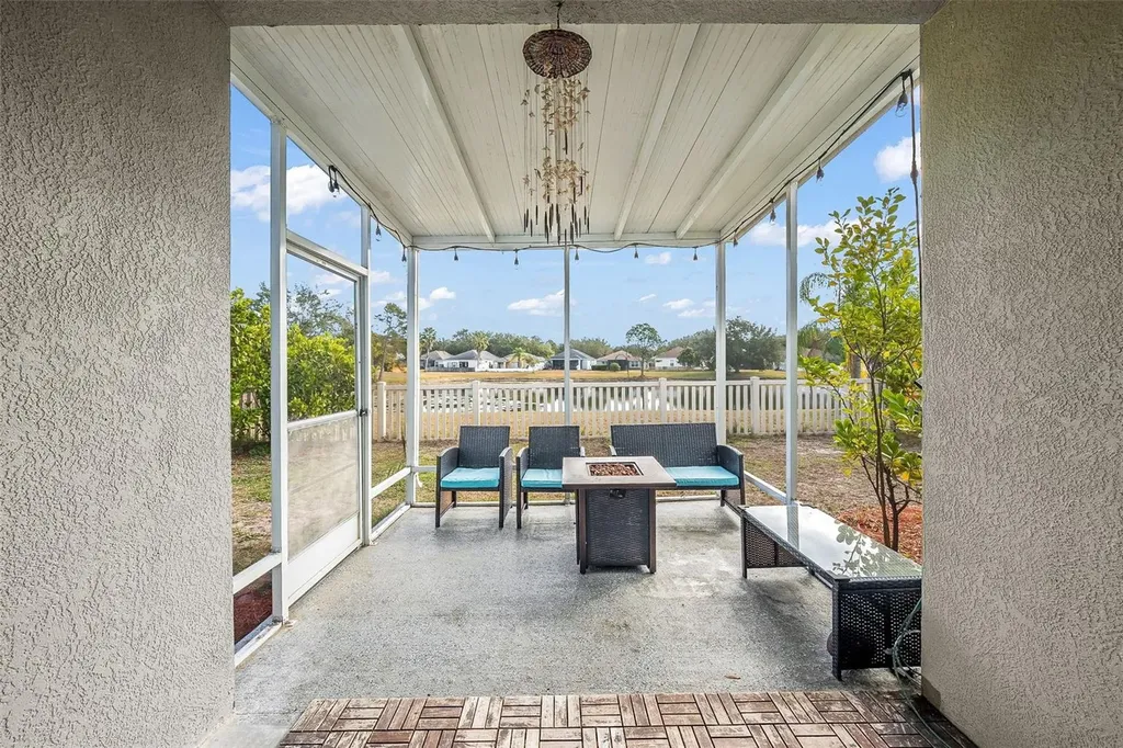 6811 Monarch Park Drive Apollo Beach FL 33572