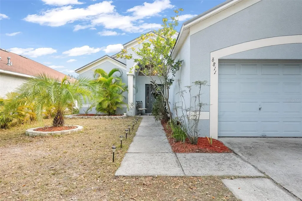 6811 Monarch Park Drive Apollo Beach FL 33572