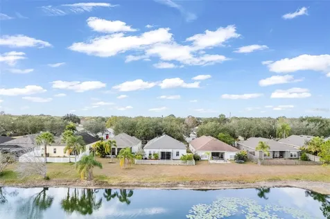 6811 Monarch Park Drive Apollo Beach FL 33572