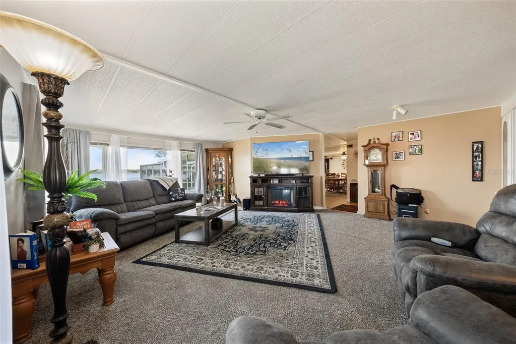 121 Bonnie Drive Auburndale FL 33823