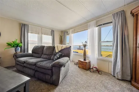 121 Bonnie Drive Auburndale FL 33823
