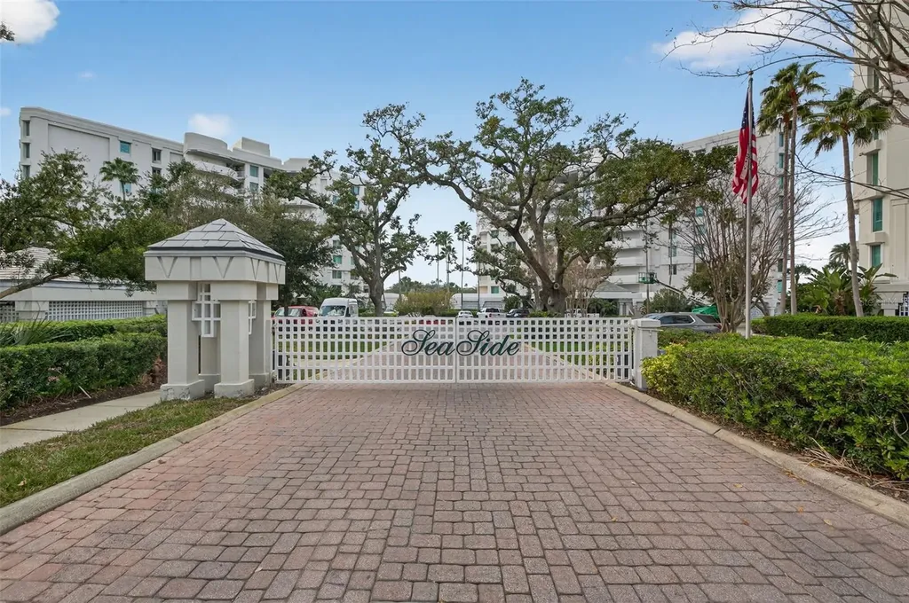 1 Seaside Lane Belleair FL 33756