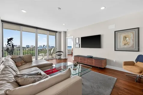 1 Seaside Lane Belleair FL 33756