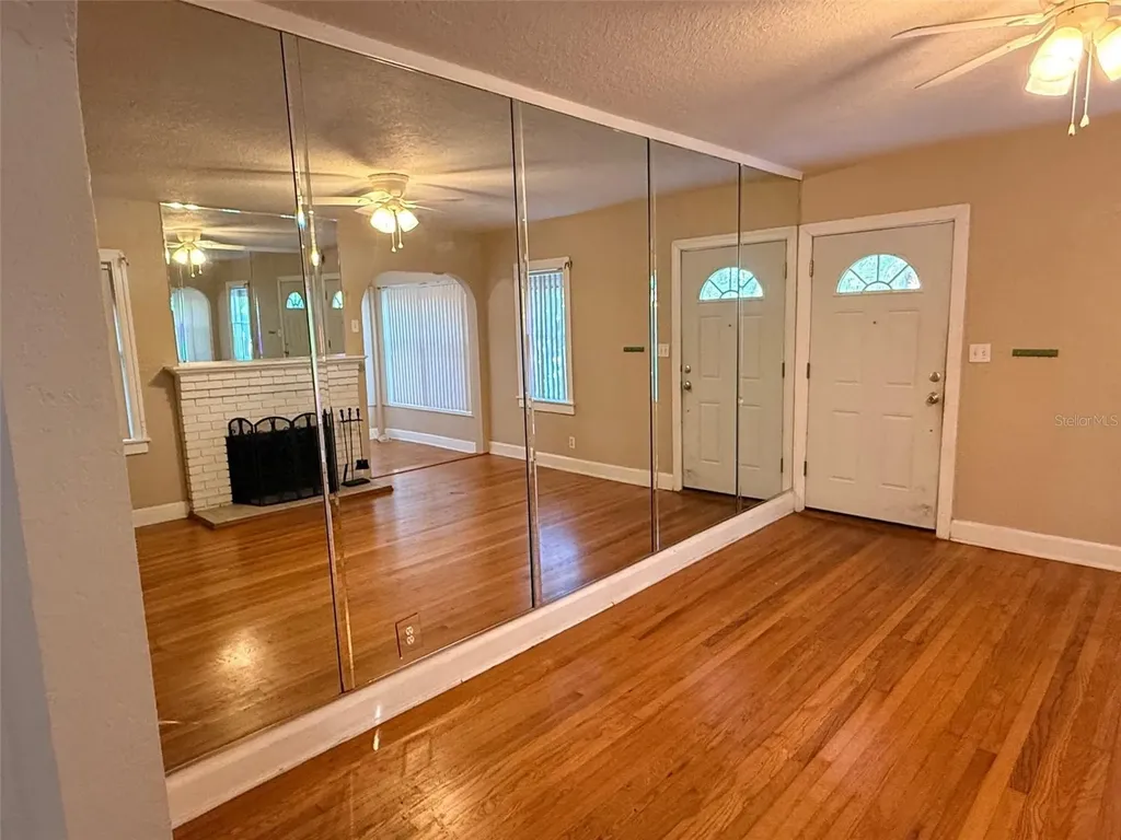 1908 20th Avenue N St Petersburg FL 33713