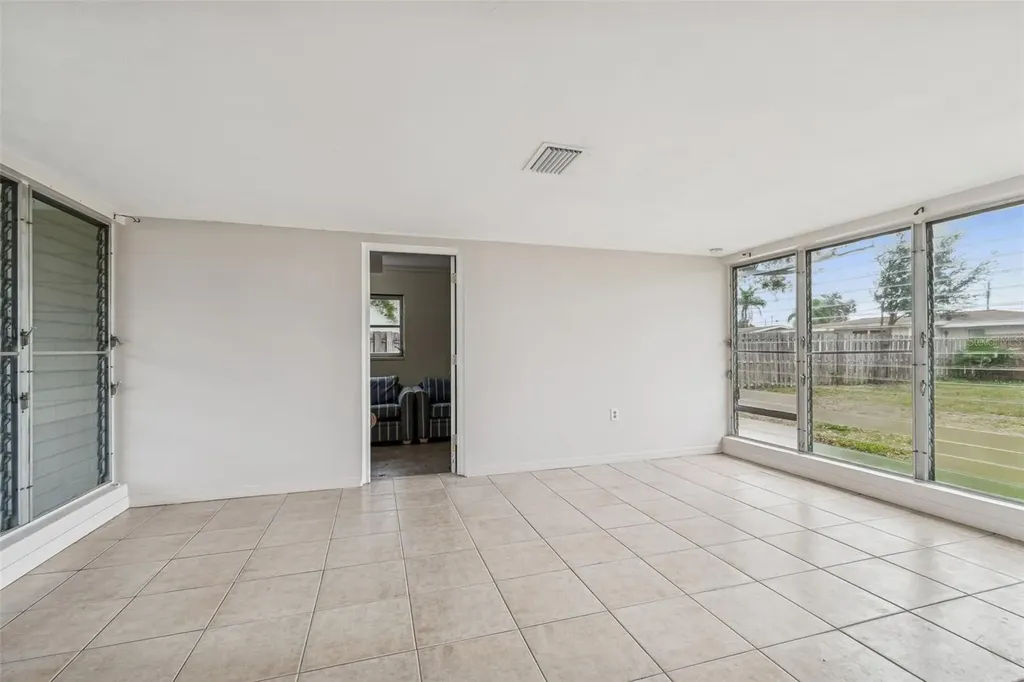 10970 Grove Terrace Seminole FL 33772