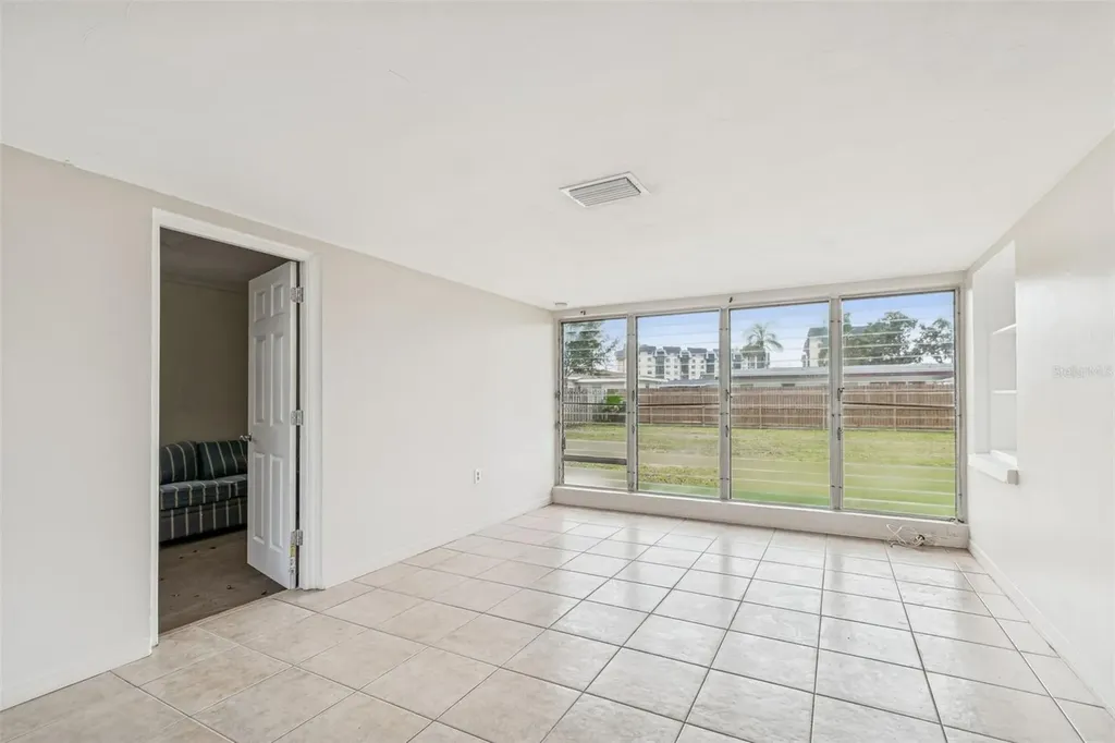 10970 Grove Terrace Seminole FL 33772