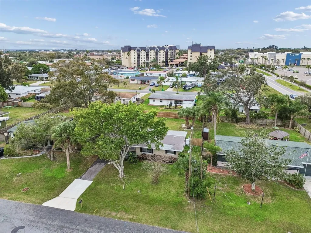 10970 Grove Terrace Seminole FL 33772