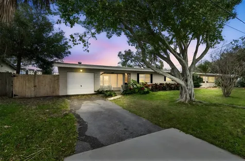 10970 Grove Terrace Seminole FL 33772