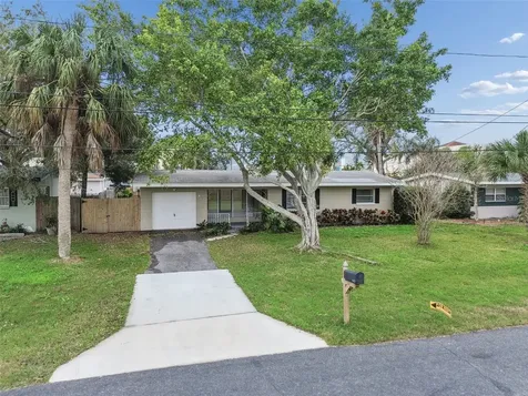 10970 Grove Terrace Seminole FL 33772